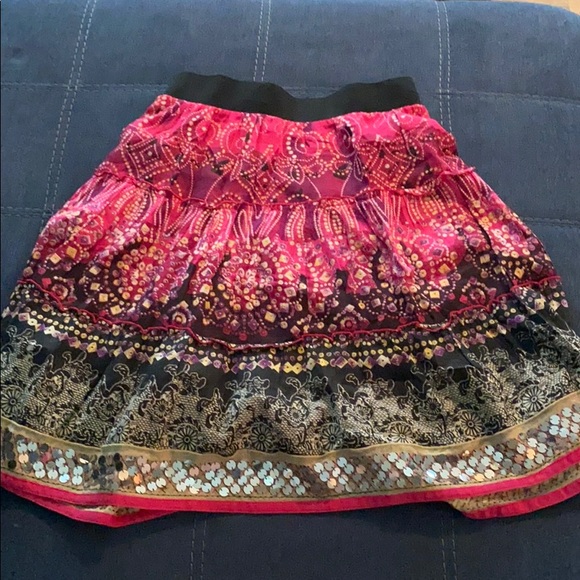 Skirt - Picture 2 of 3